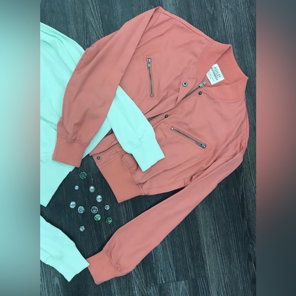 ASHLEY Blush Coral Salmon Cropped Moto Bomber Jacket Coat Top Saks Fifth Ave 5th - Picture 11 of 15